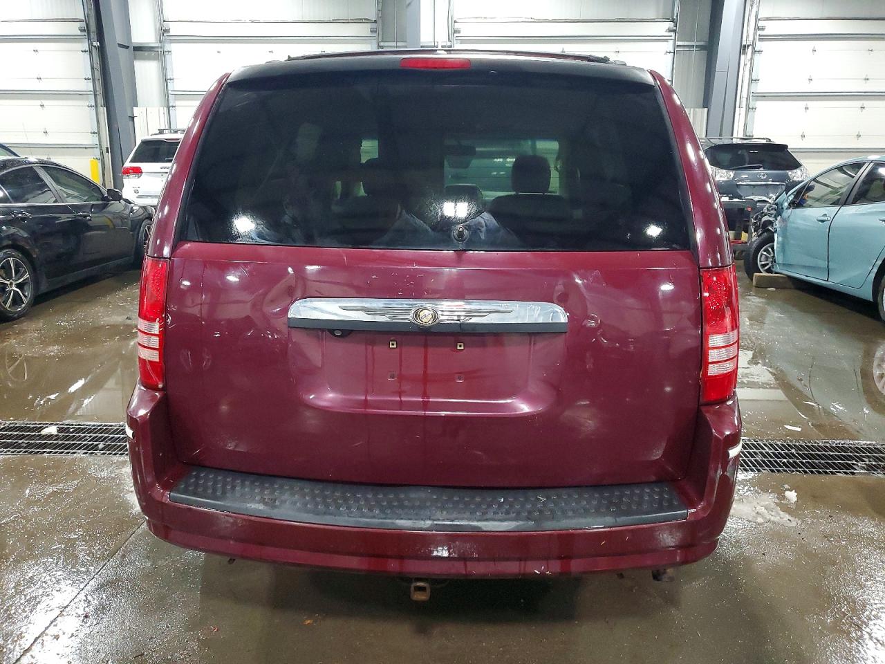 2008 CHRYSLER TOWN & COUNTRY TOURING photo 6