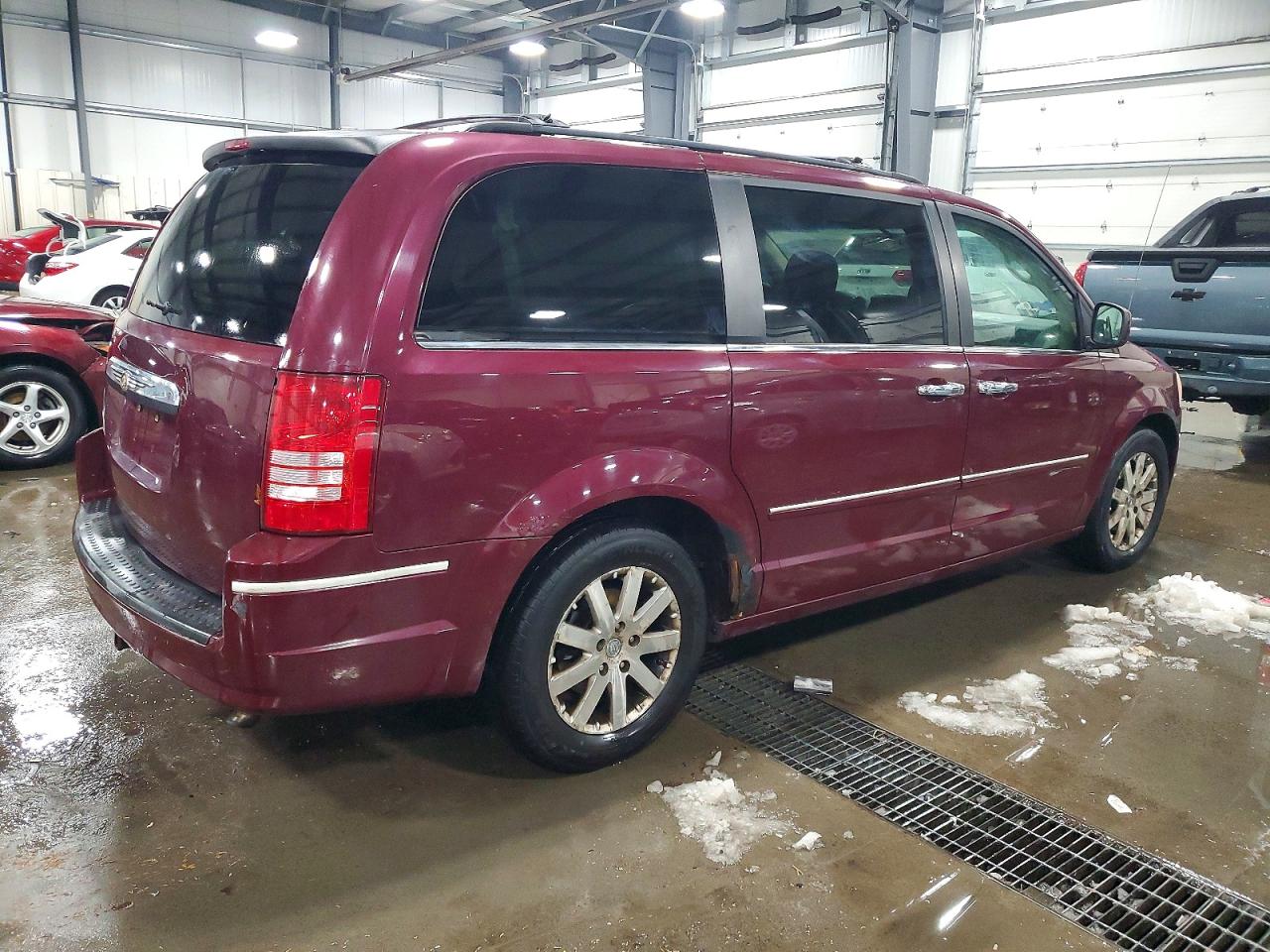 2008 CHRYSLER TOWN & COUNTRY TOURING photo 3