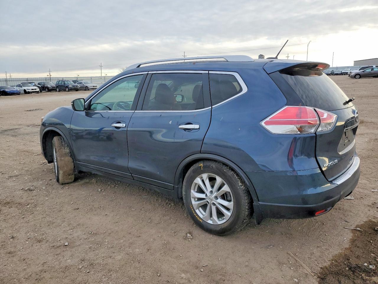 2014 NISSAN ROGUE S photo 2