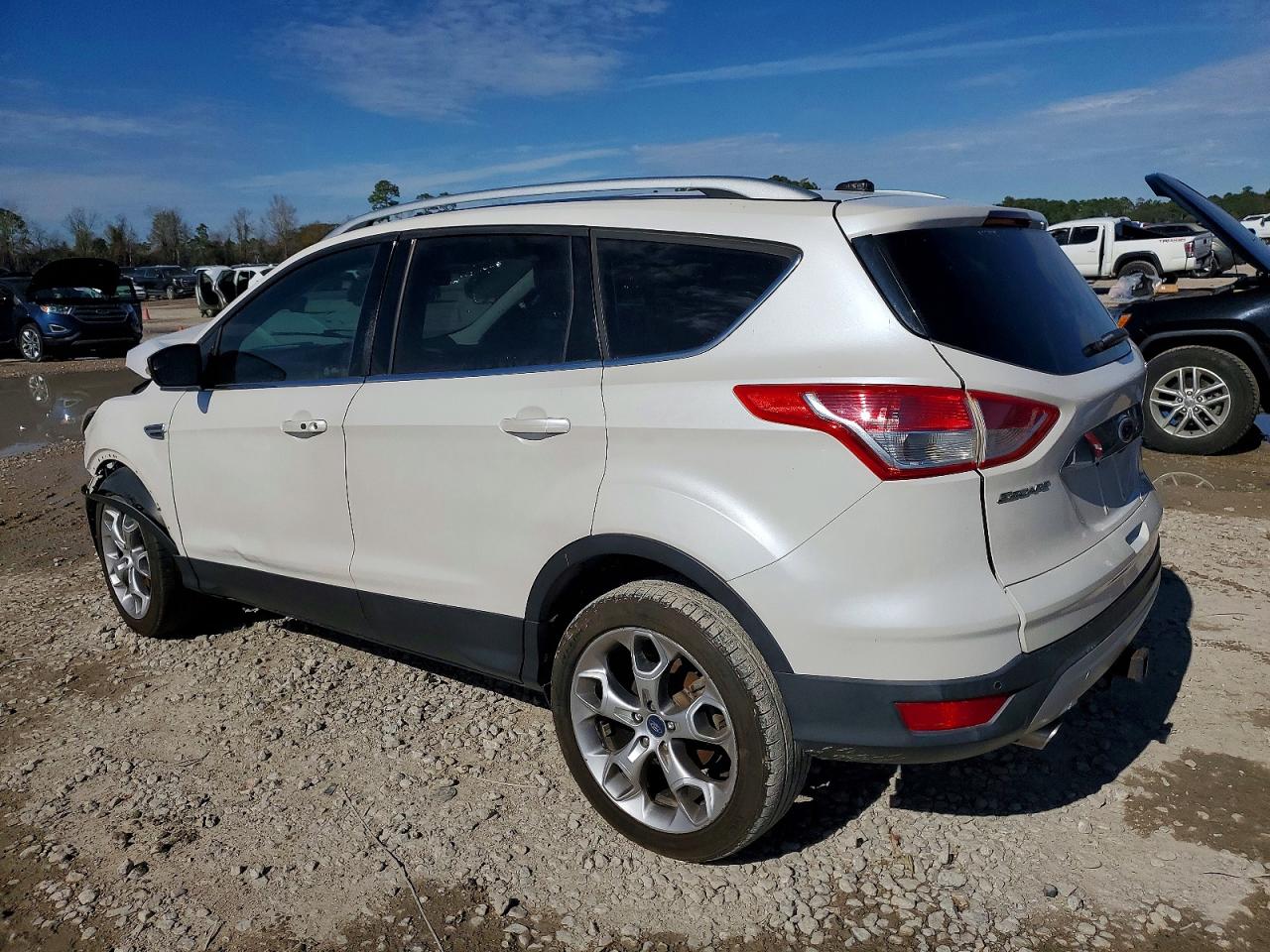 2014 FORD ESCAPE TITANIUM photo 2