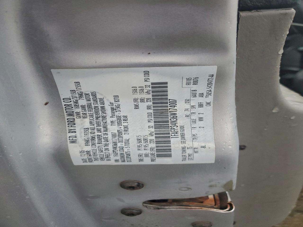 2006 FORD FOCUS ZX4 photo 13