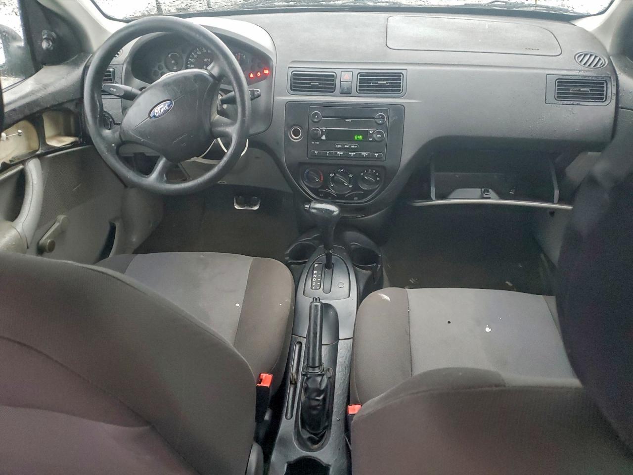 2006 FORD FOCUS ZX4 photo 8
