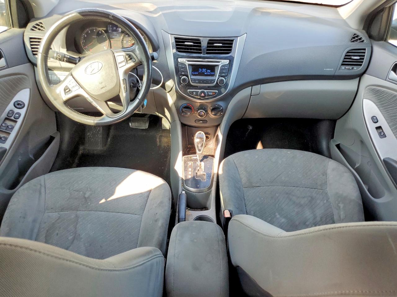 2016 HYUNDAI ACCENT SE photo 8