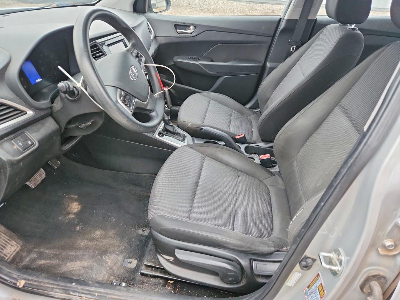 2019 HYUNDAI ACCENT SE photo 13