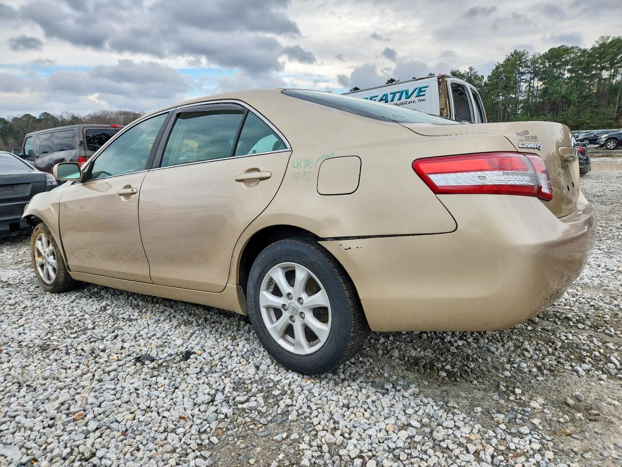 2010 TOYOTA CAMRY BASE photo 2