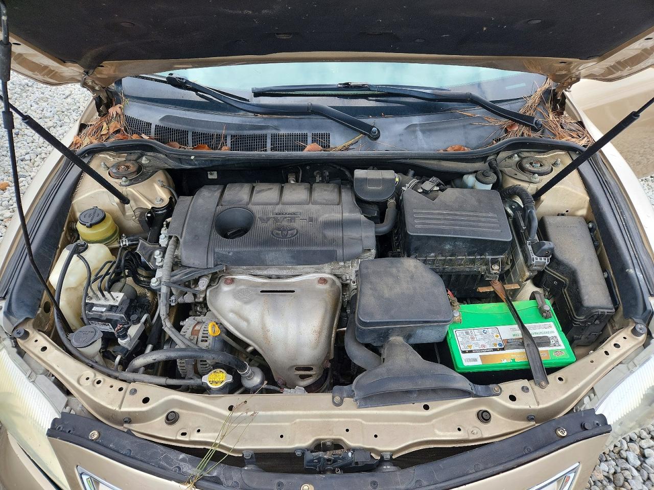 2010 TOYOTA CAMRY BASE photo 11