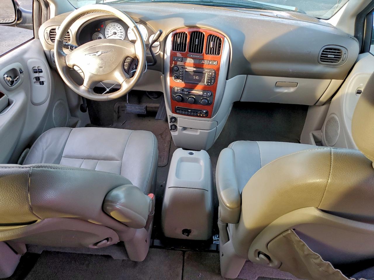 2007 CHRYSLER TOWN & COUNTRY TOURING photo 8