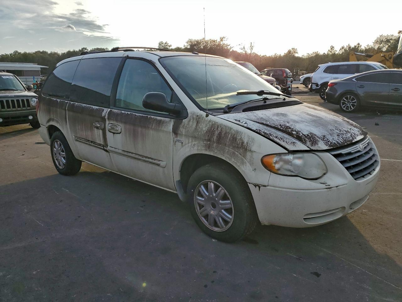 2007 CHRYSLER TOWN & COUNTRY TOURING photo 4