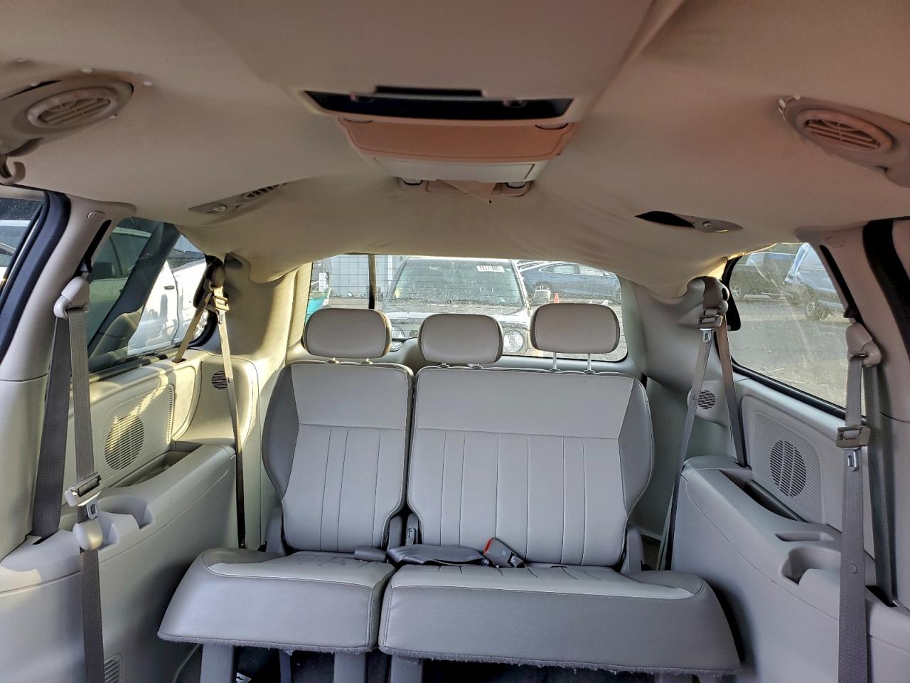 2007 CHRYSLER TOWN & COUNTRY TOURING photo 10