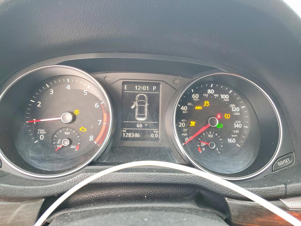 2018 VOLKSWAGEN PASSAT SE photo 9