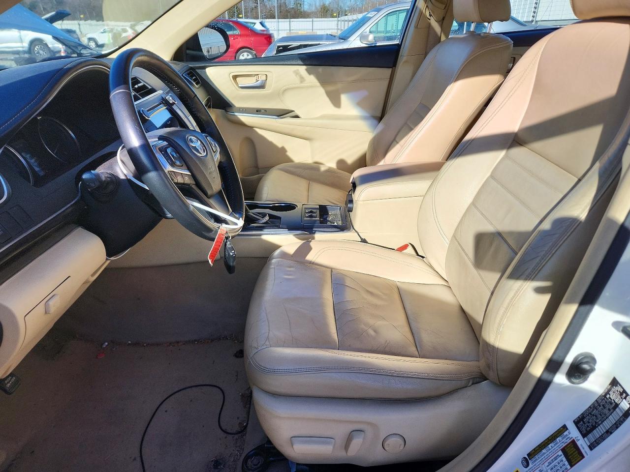 2015 TOYOTA CAMRY XSE photo 7