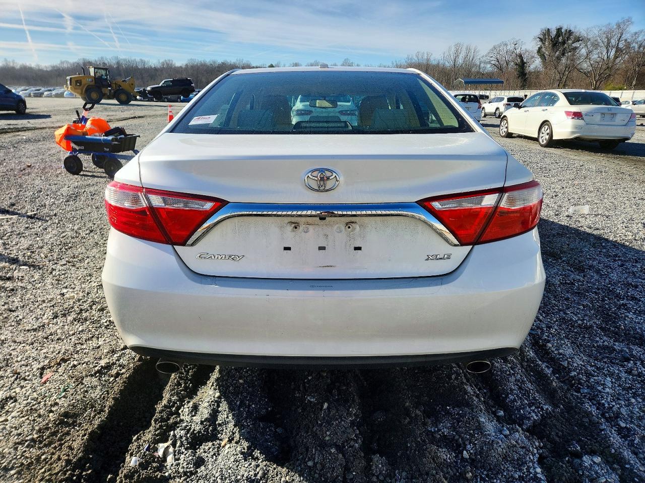 2015 TOYOTA CAMRY XSE photo 6
