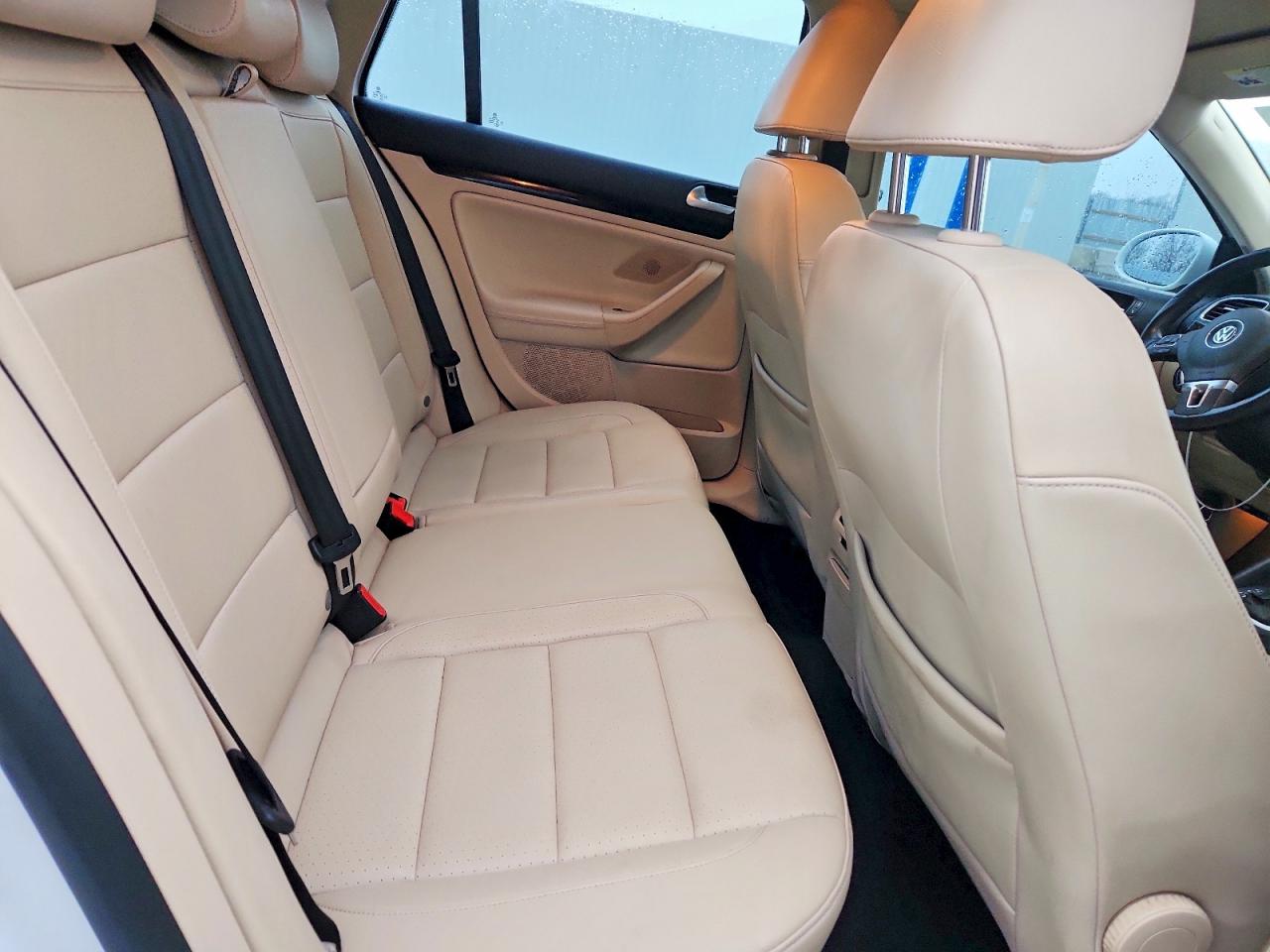 2014 VOLKSWAGEN JETTA TDI photo 11