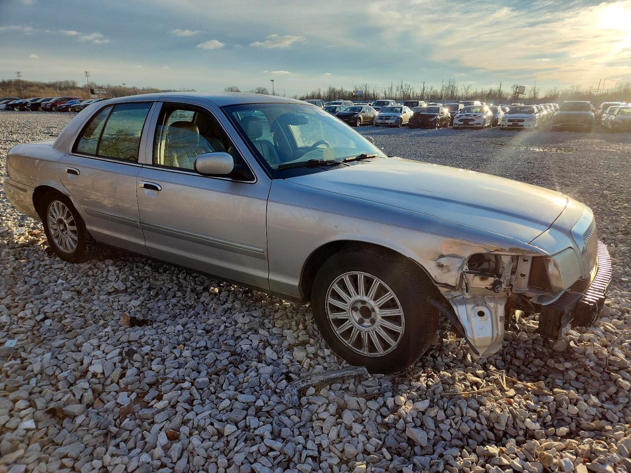 2008 MERCURY GRAND MARQUIS LS photo 4