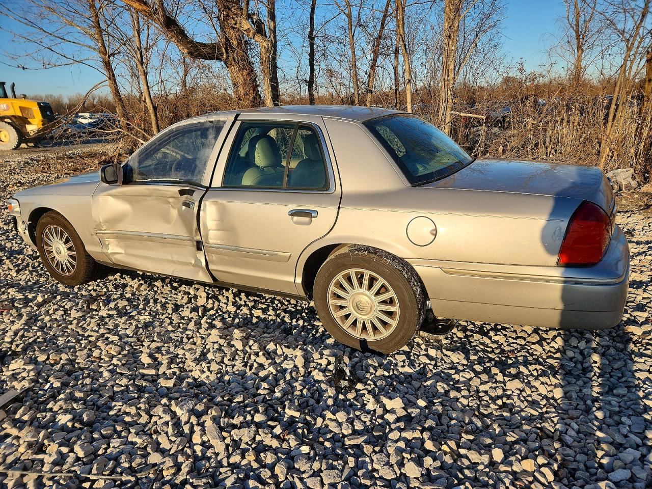 2008 MERCURY GRAND MARQUIS LS photo 2