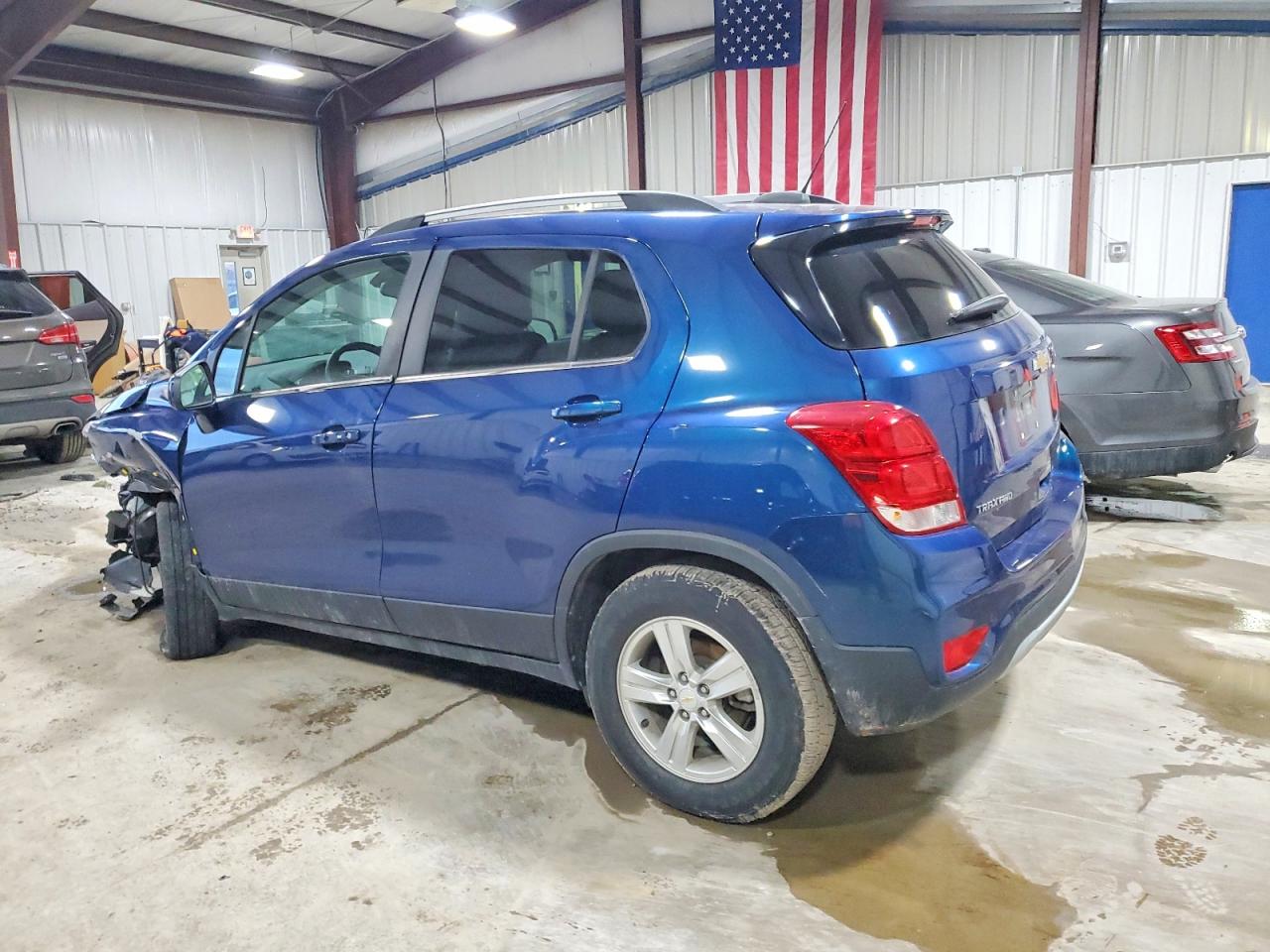 2020 CHEVROLET TRAX 1LT photo 2