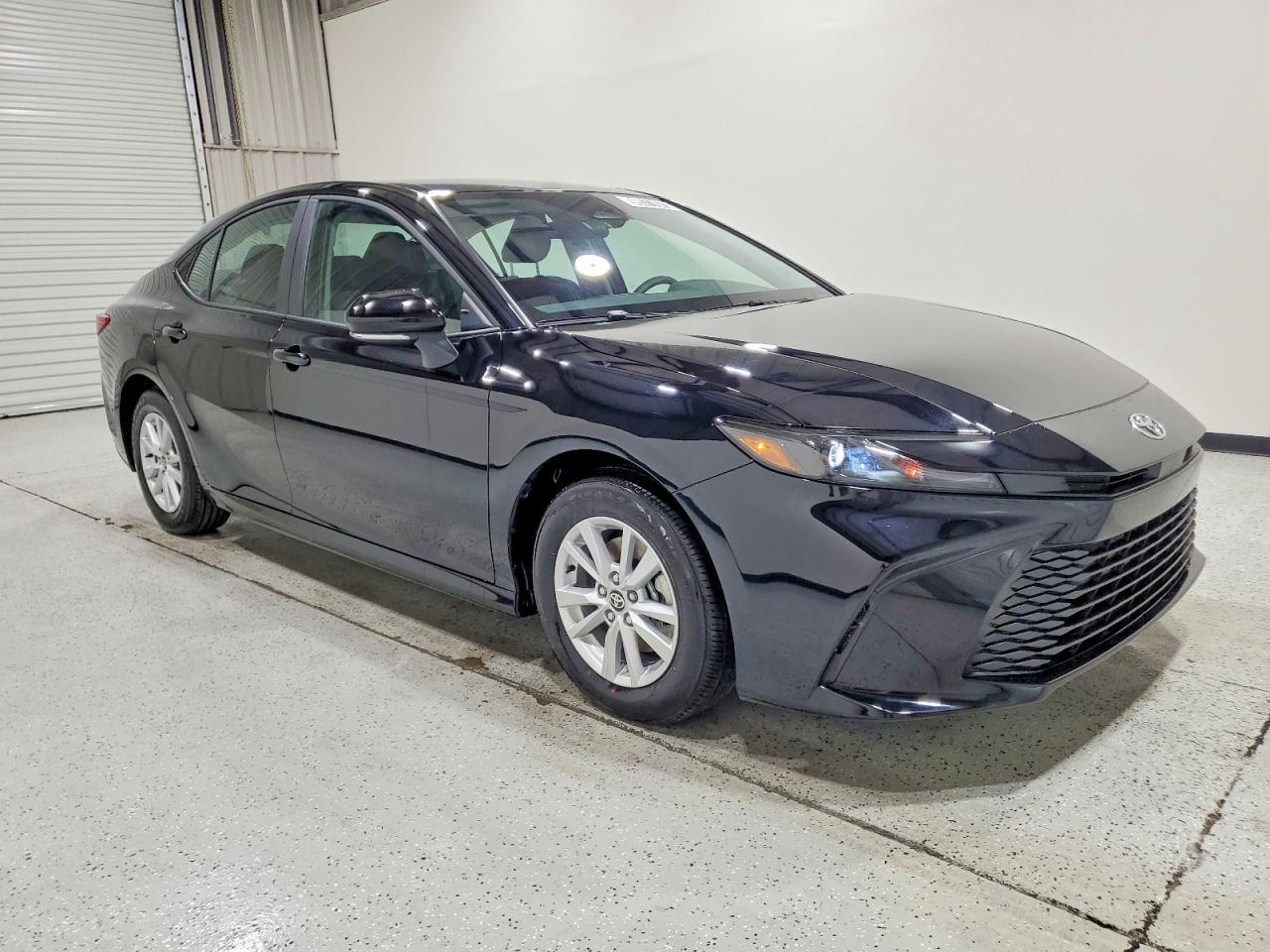 2026 TOYOTA CAMRY LE photo 7