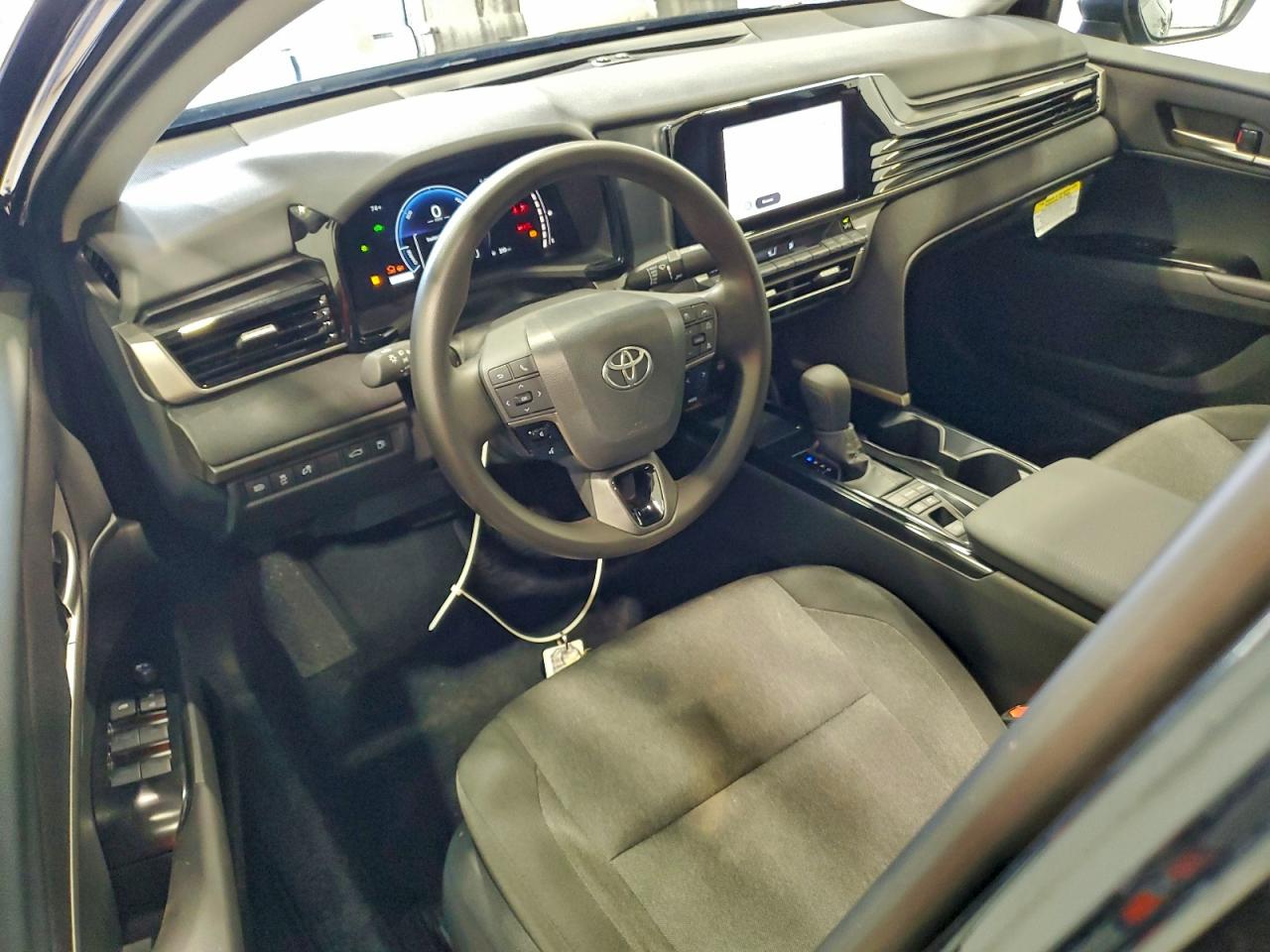 2026 TOYOTA CAMRY LE photo 15