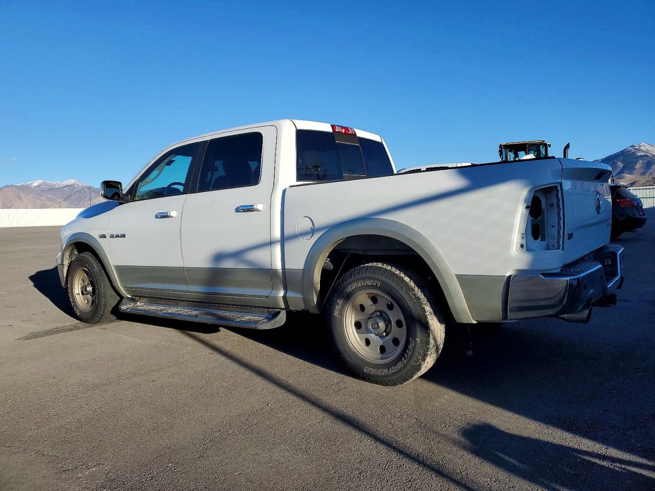 2010 DODGE RAM 1500 photo 2