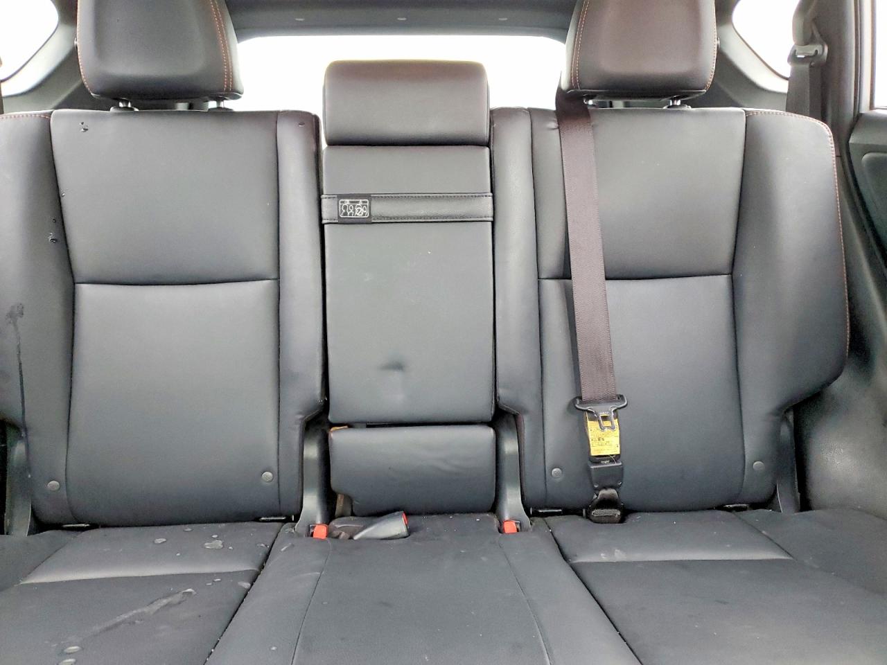 2017 TOYOTA RAV4 HV SE photo 10