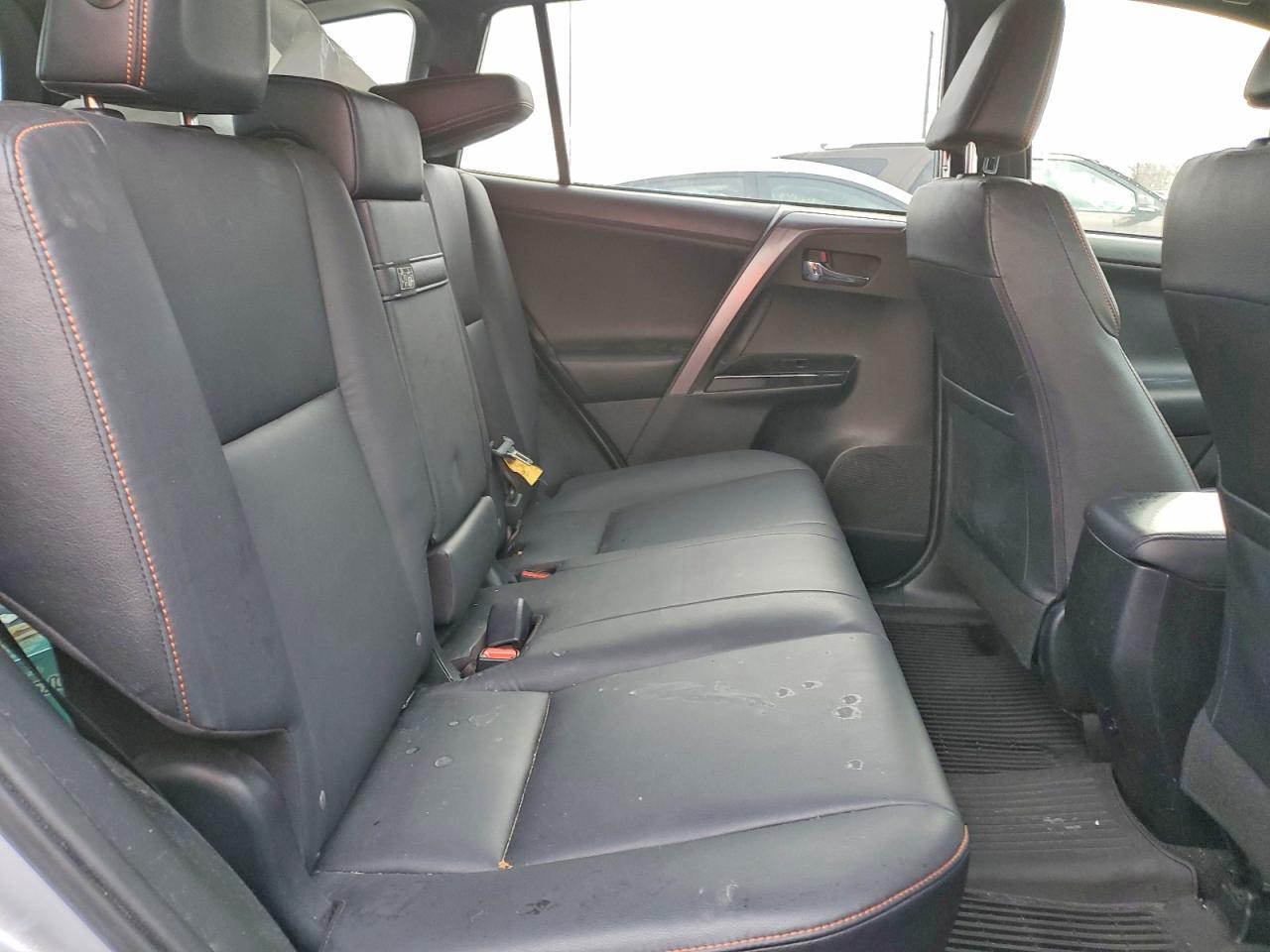 2017 TOYOTA RAV4 HV SE photo 11