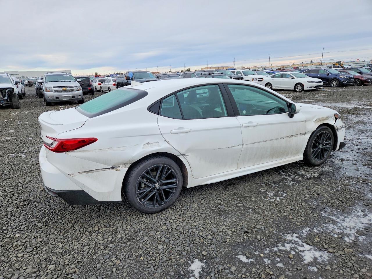 2025 TOYOTA CAMRY SE photo 3