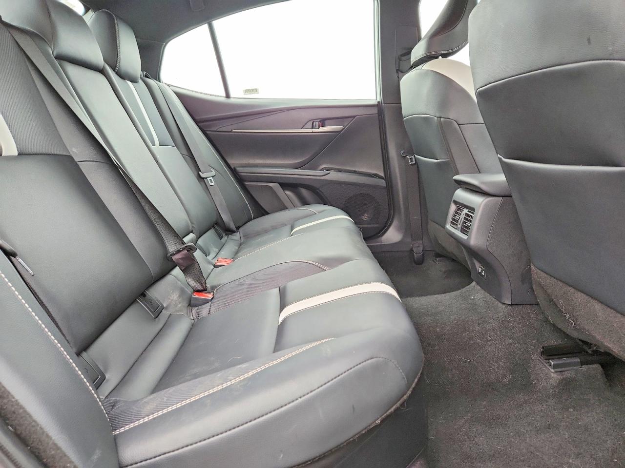 2025 TOYOTA CAMRY SE photo 10