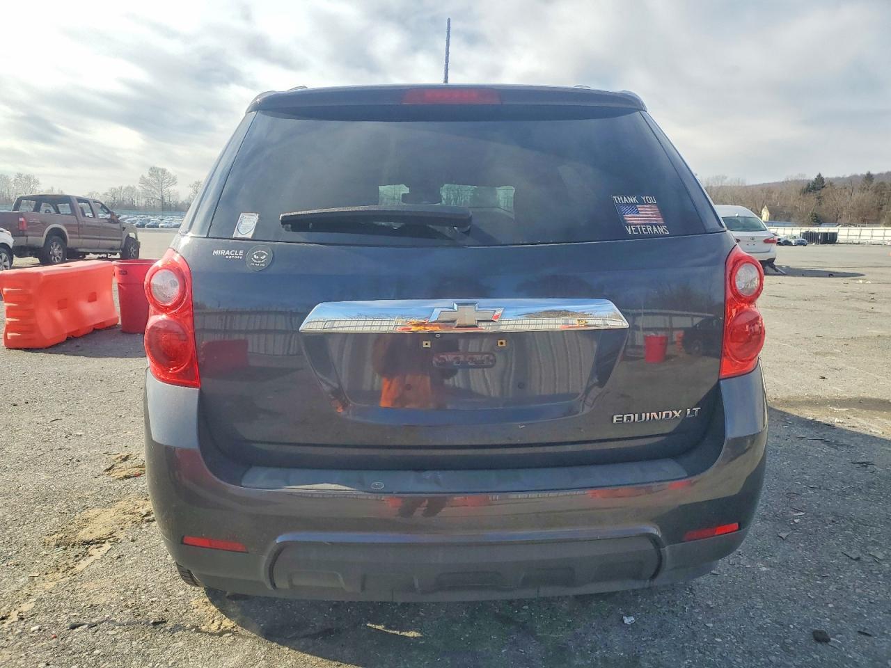 2015 CHEVROLET EQUINOX LT photo 6