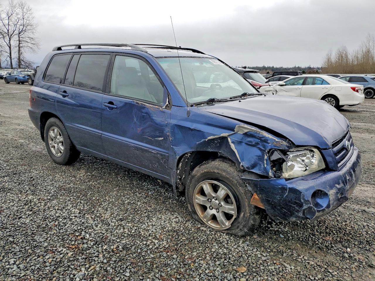 2004 TOYOTA HIGHLANDER photo 4