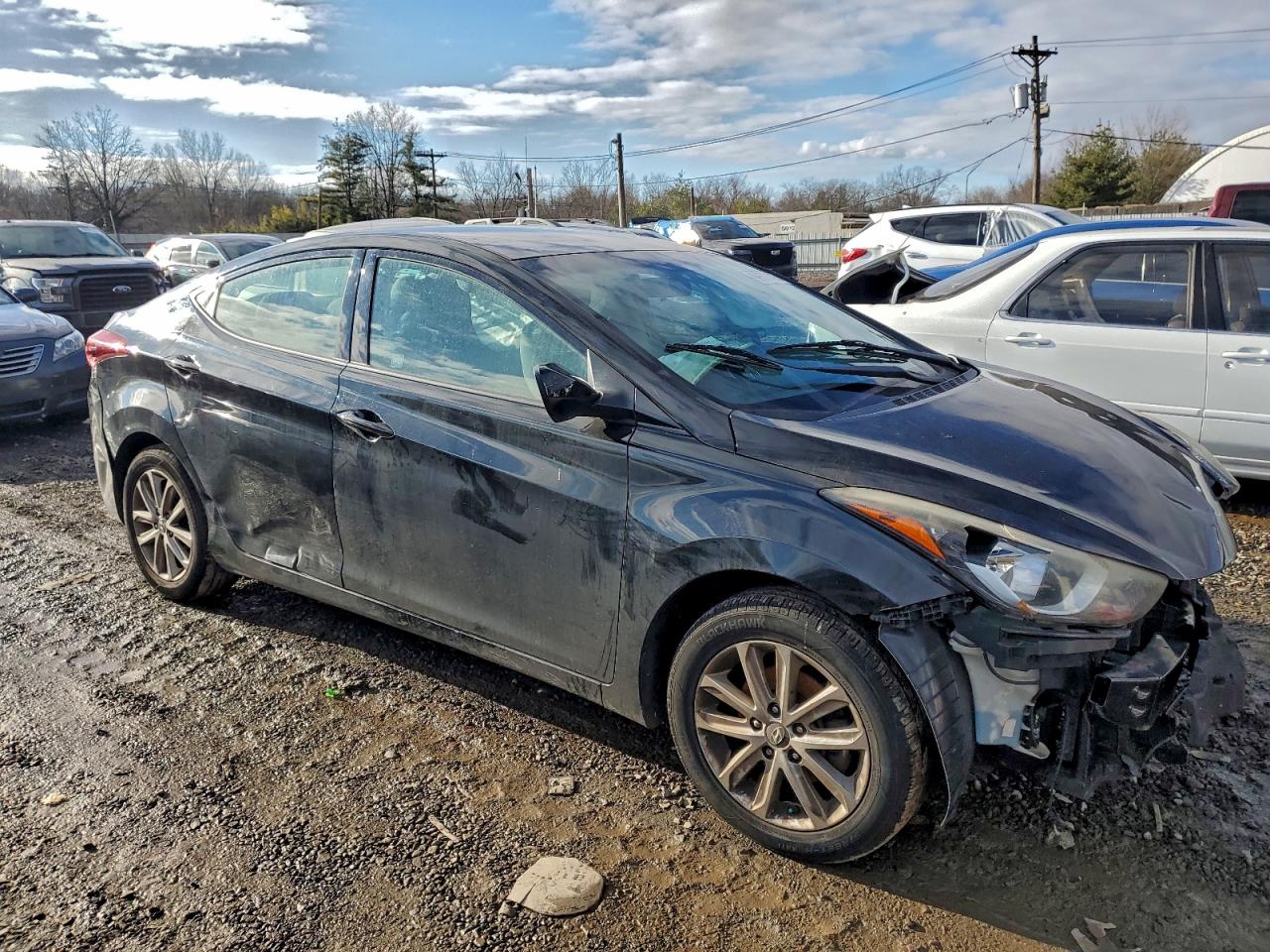 2015 HYUNDAI ELANTRA SE photo 4