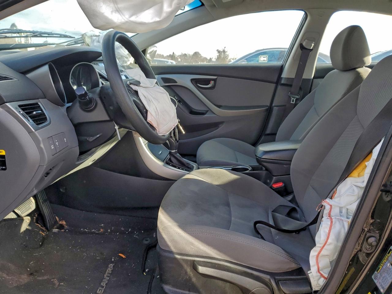 2015 HYUNDAI ELANTRA SE photo 7
