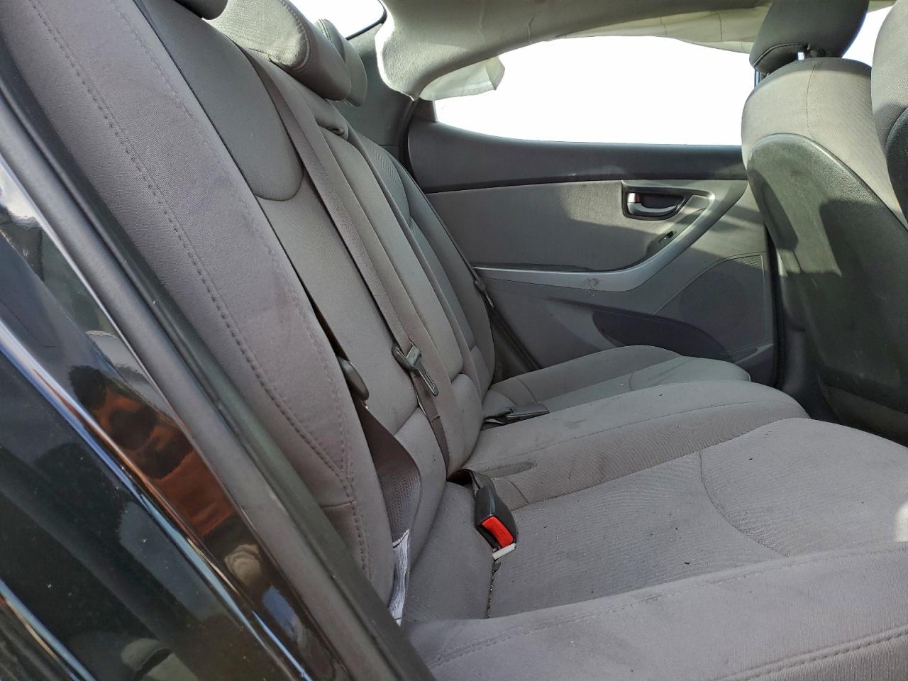 2015 HYUNDAI ELANTRA SE photo 10