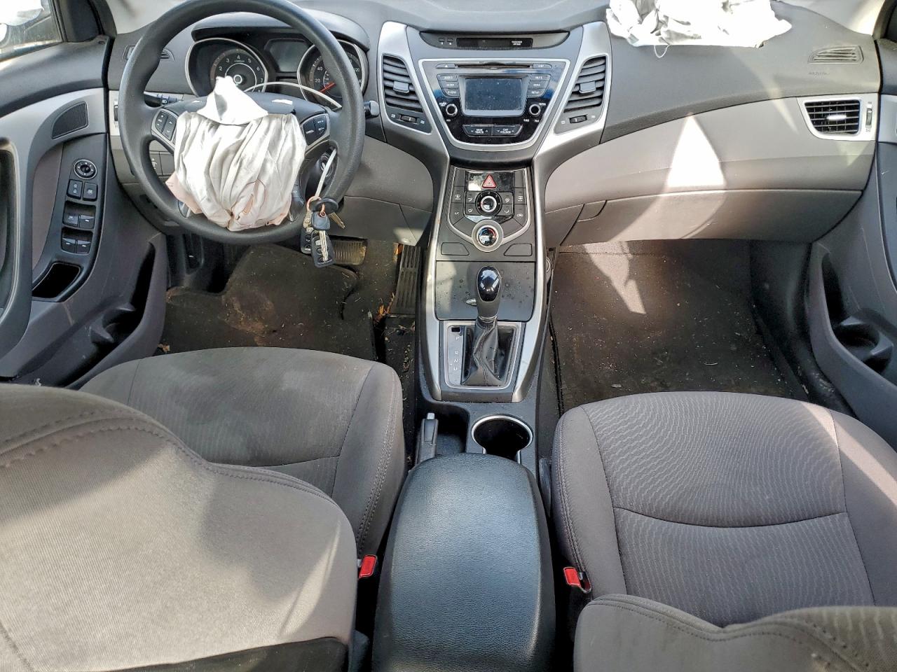 2015 HYUNDAI ELANTRA SE photo 8