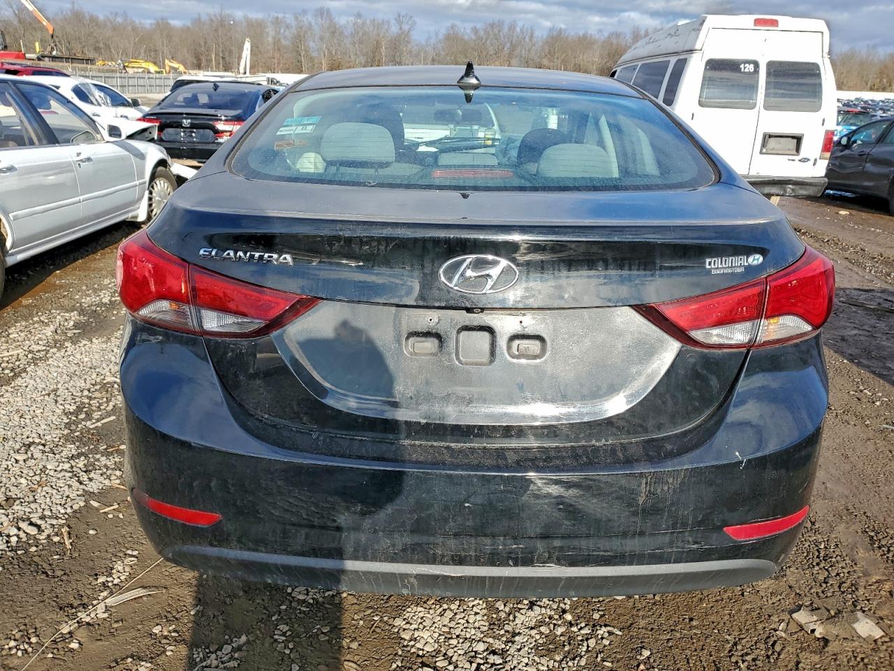 2015 HYUNDAI ELANTRA SE photo 6