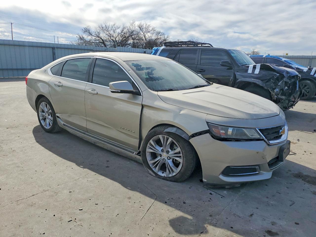 2014 CHEVROLET IMPALA LT photo 4