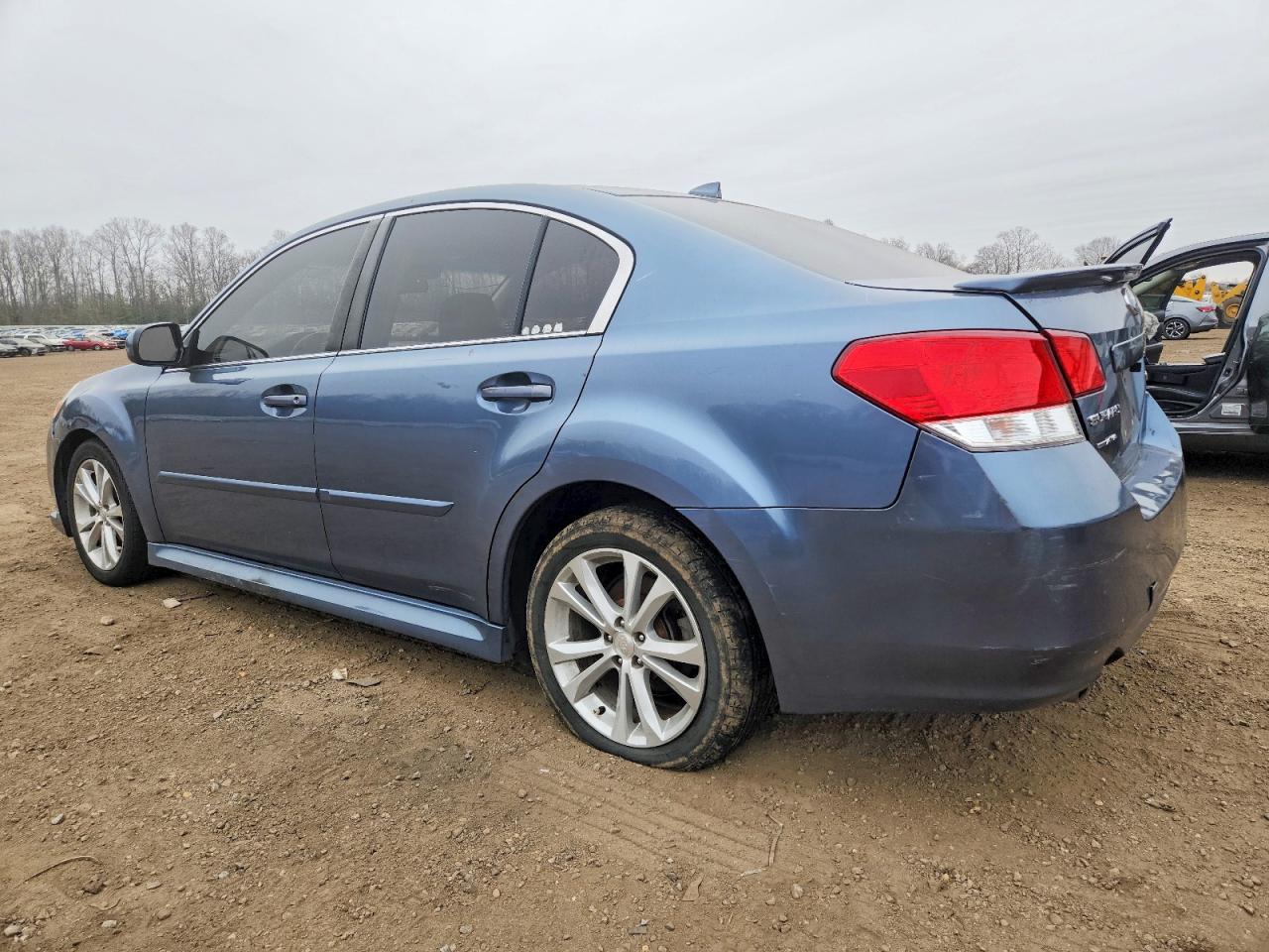 2013 SUBARU LEGACY 2.5I LIMITED photo 2