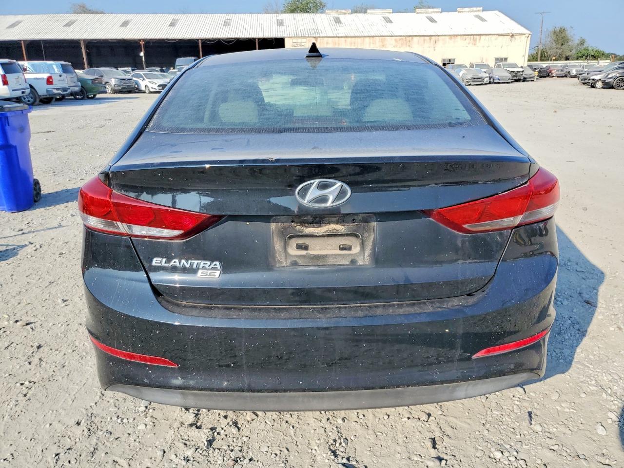 2018 HYUNDAI ELANTRA SE photo 6