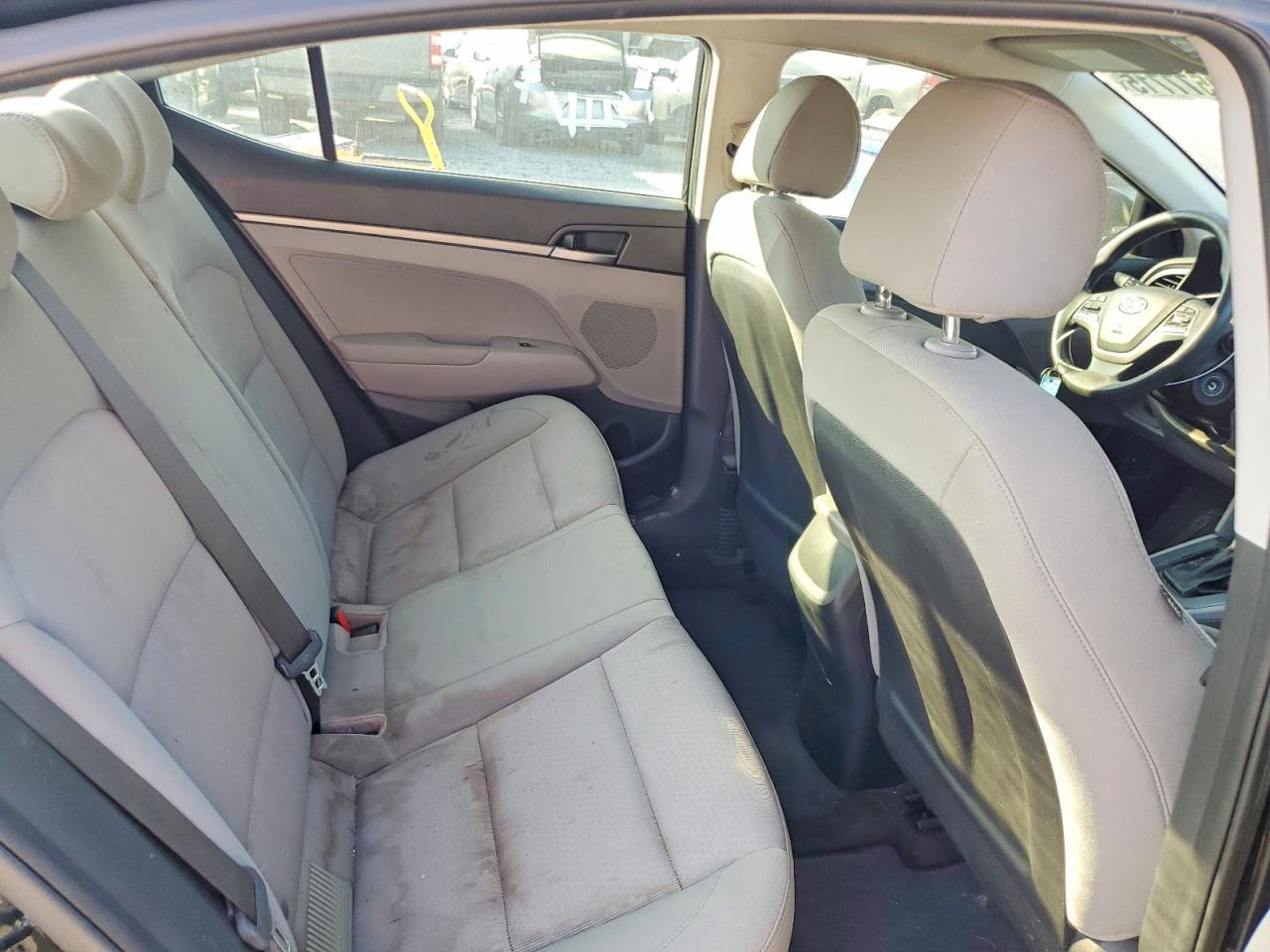 2018 HYUNDAI ELANTRA SE photo 10