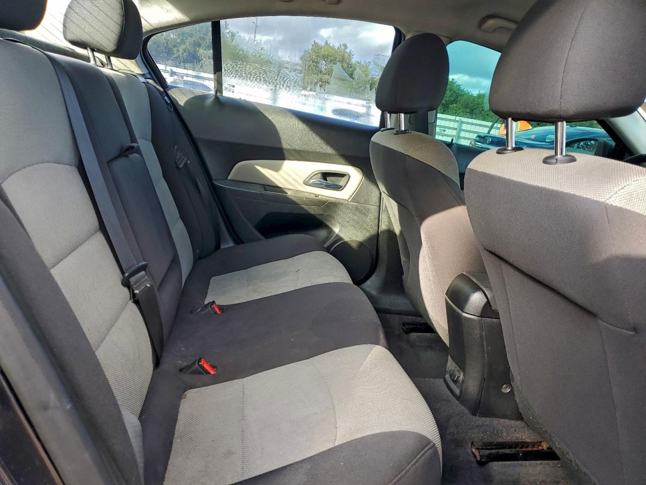 2014 CHEVROLET CRUZE LS photo 10