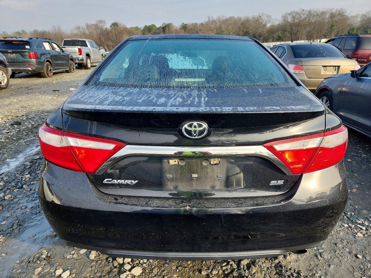 2015 TOYOTA CAMRY LE photo 6