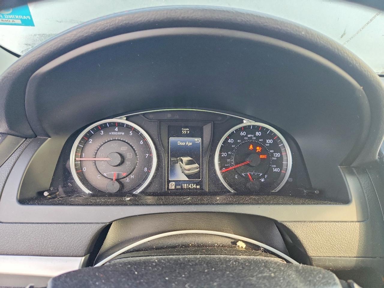 2015 TOYOTA CAMRY LE photo 9