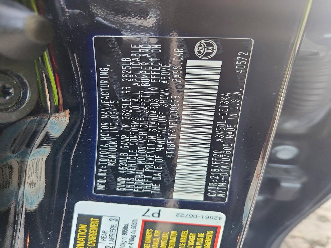 2015 TOYOTA CAMRY LE photo 12