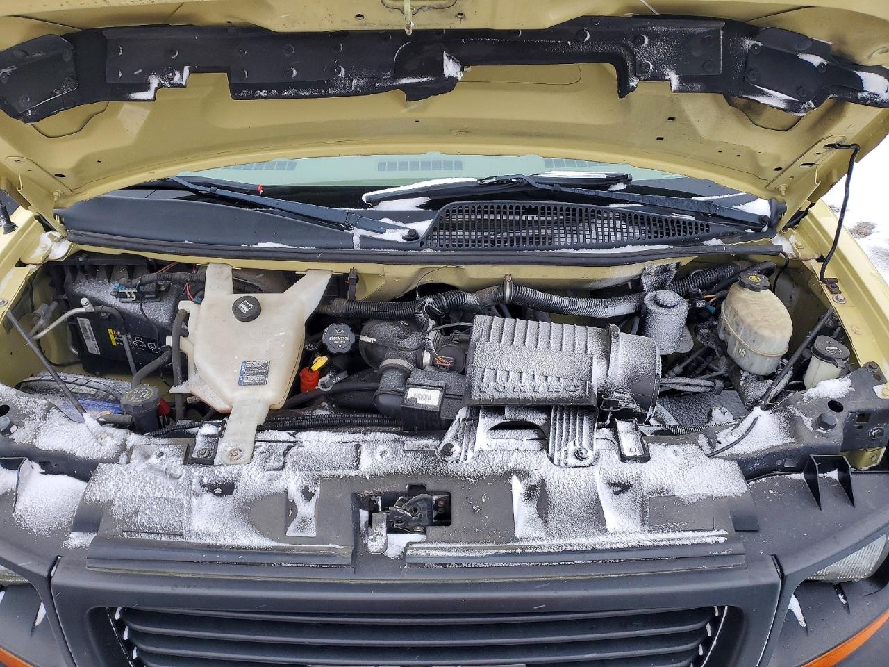 2014 GMC SAVANA CUTAWAY G4500 photo 12