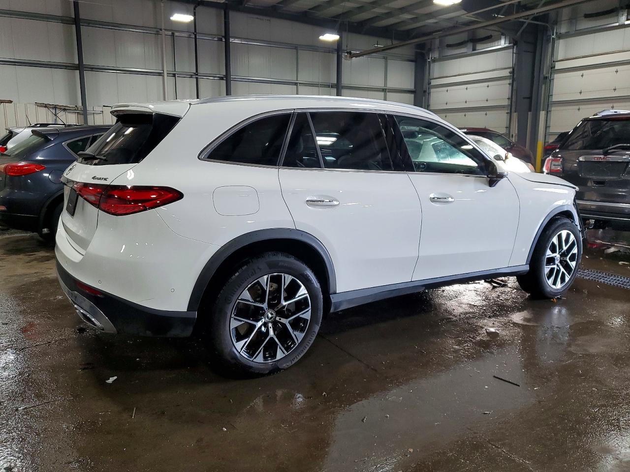 2025 MERCEDES-BENZ GLC 350E photo 3