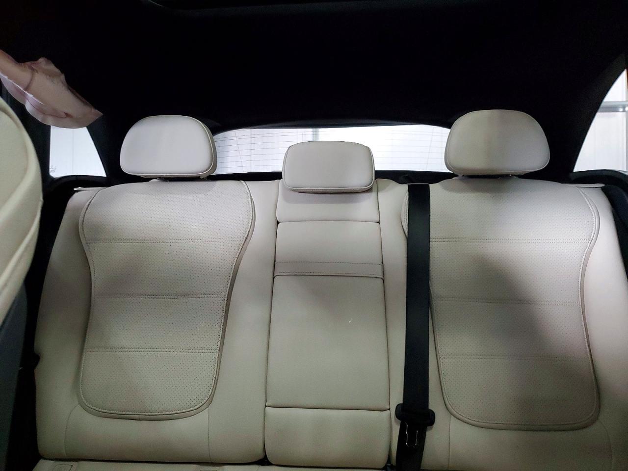 2025 MERCEDES-BENZ GLC 350E photo 10