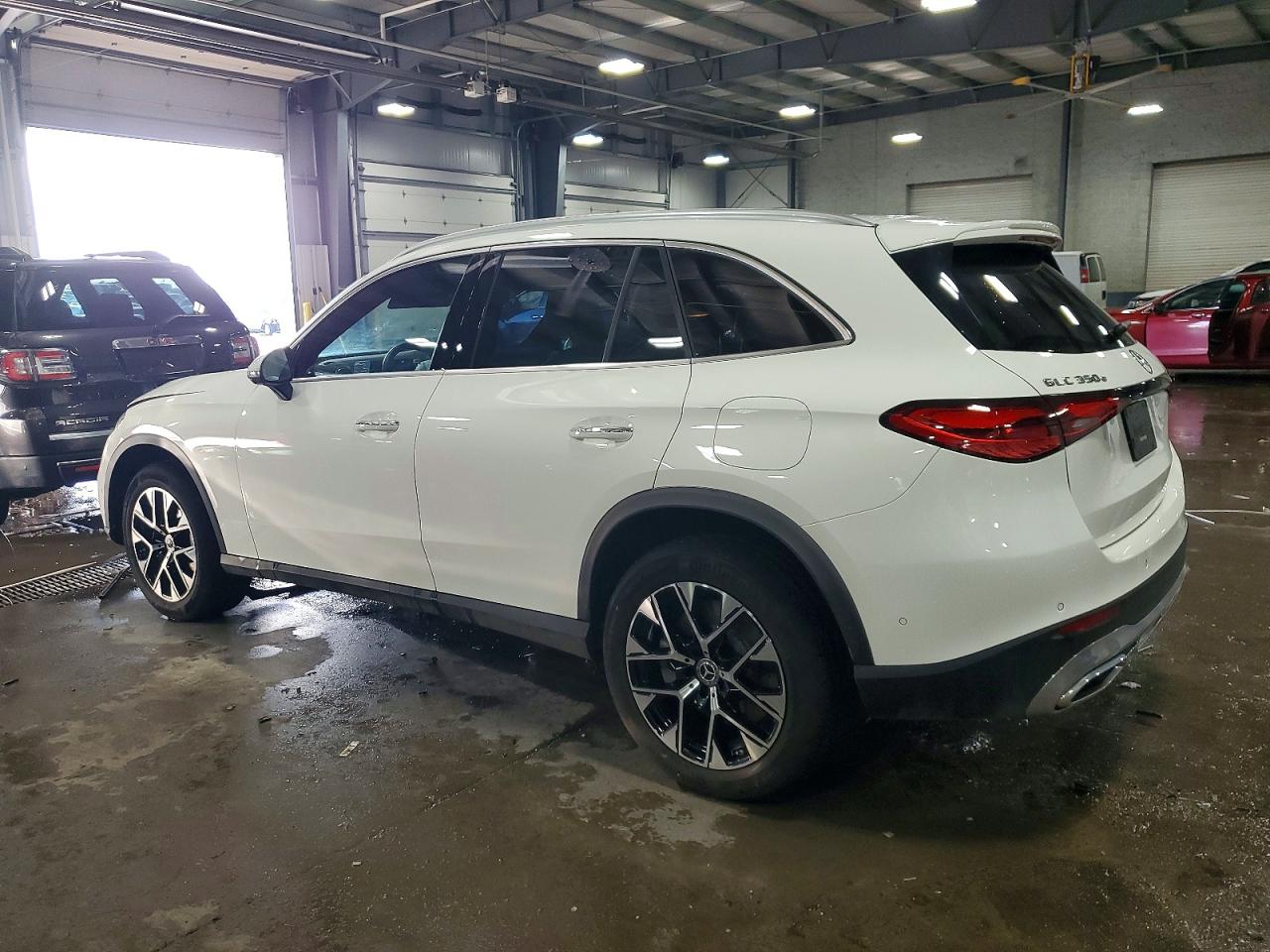 2025 MERCEDES-BENZ GLC 350E photo 2