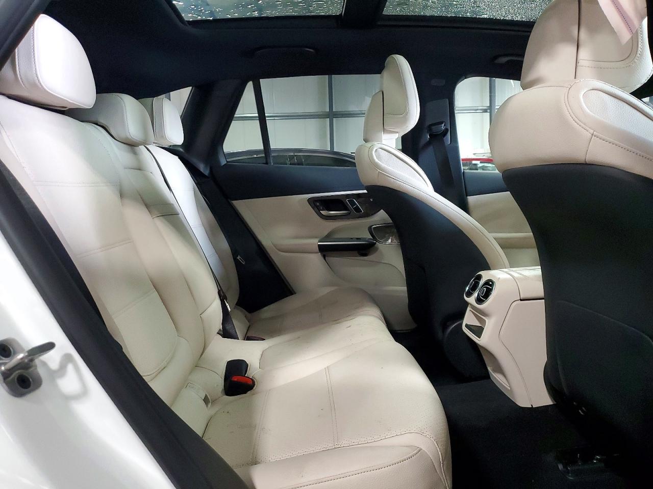 2025 MERCEDES-BENZ GLC 350E photo 11