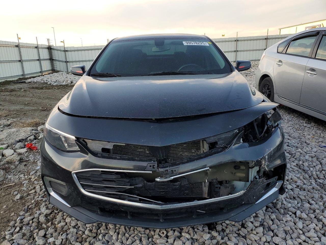 2017 CHEVROLET MALIBU LT photo 5