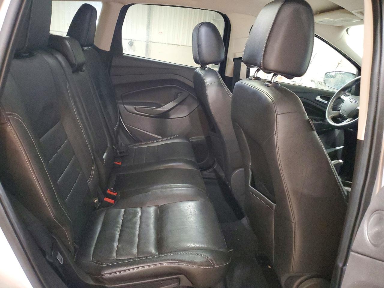 2015 FORD ESCAPE SE photo 11