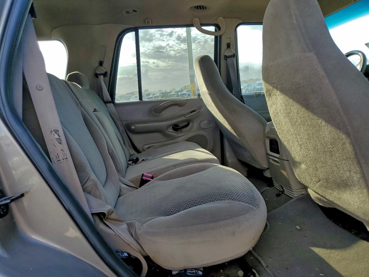 2002 FORD EXPEDITION photo 11